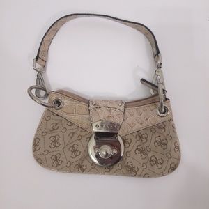 🎃 Guess Small Hand Bag